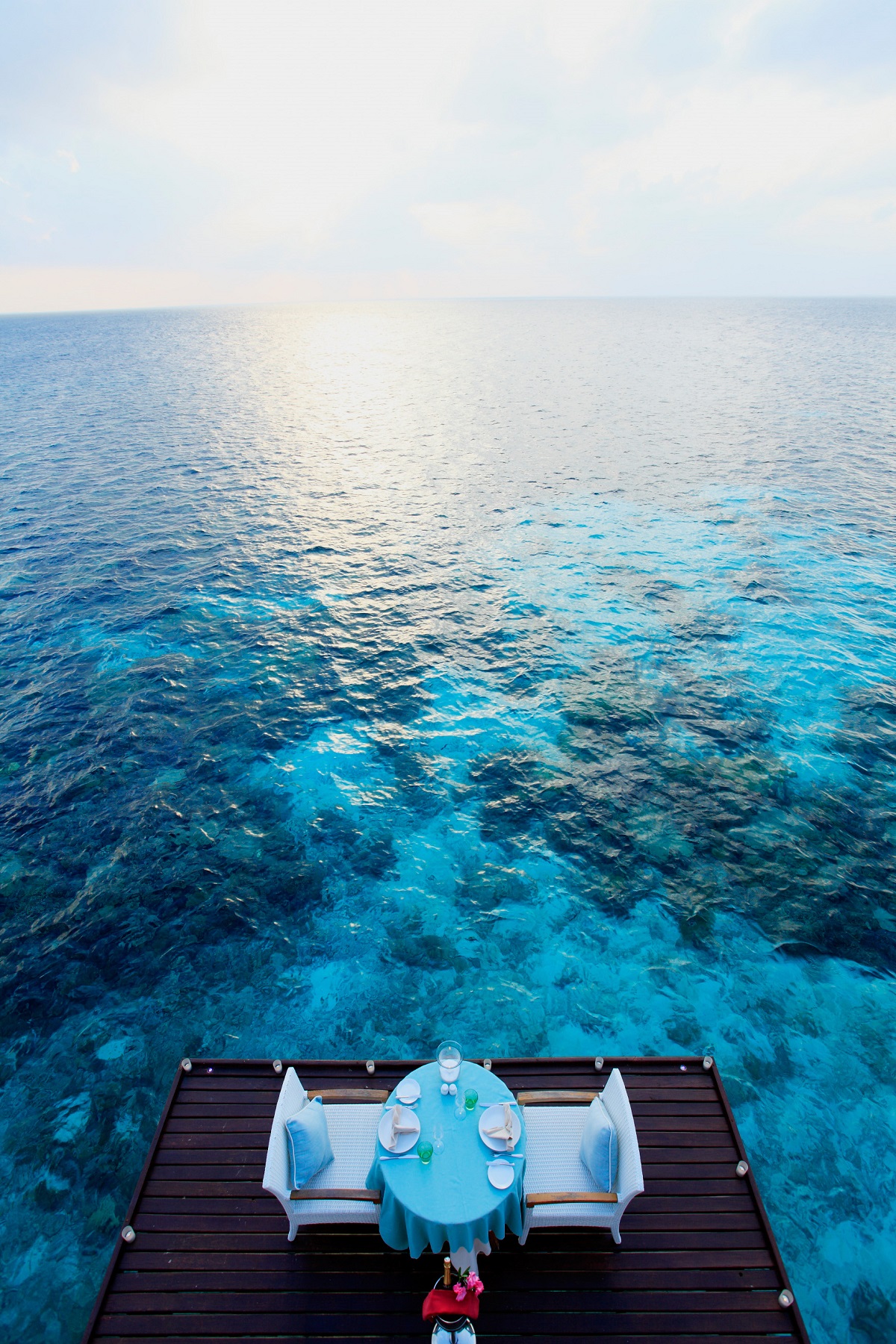 Dine-Over-the-Water-in-the-Maldives