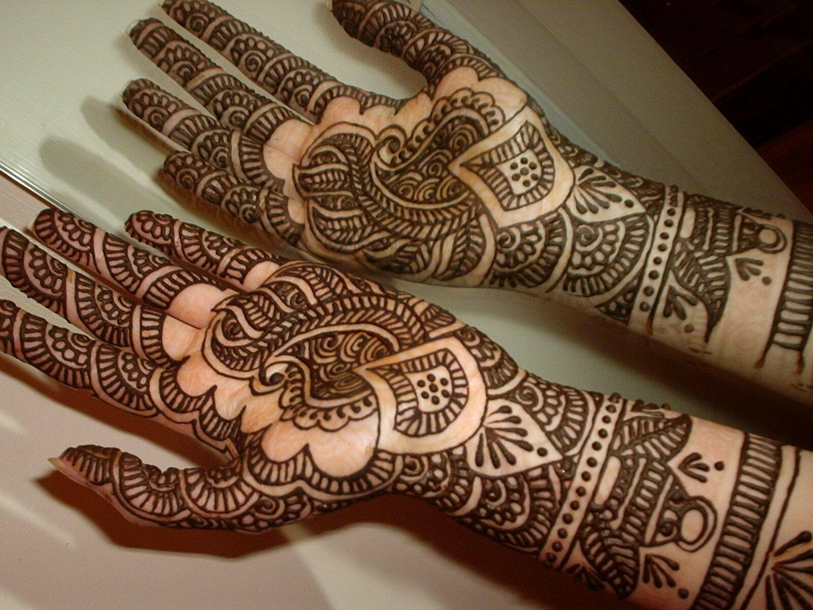 Stunning Henna Tattoo Ideas
