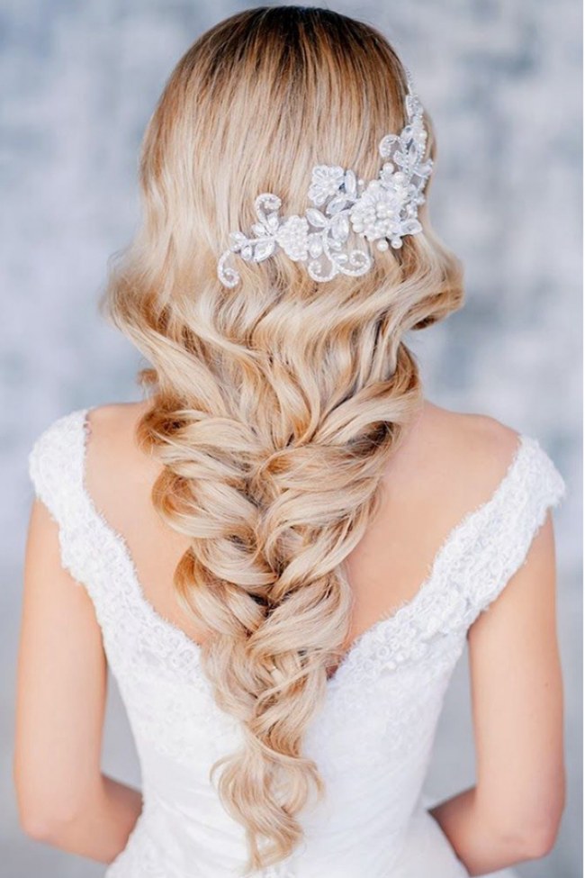 Classic And Elegant Wedding Hairstyle