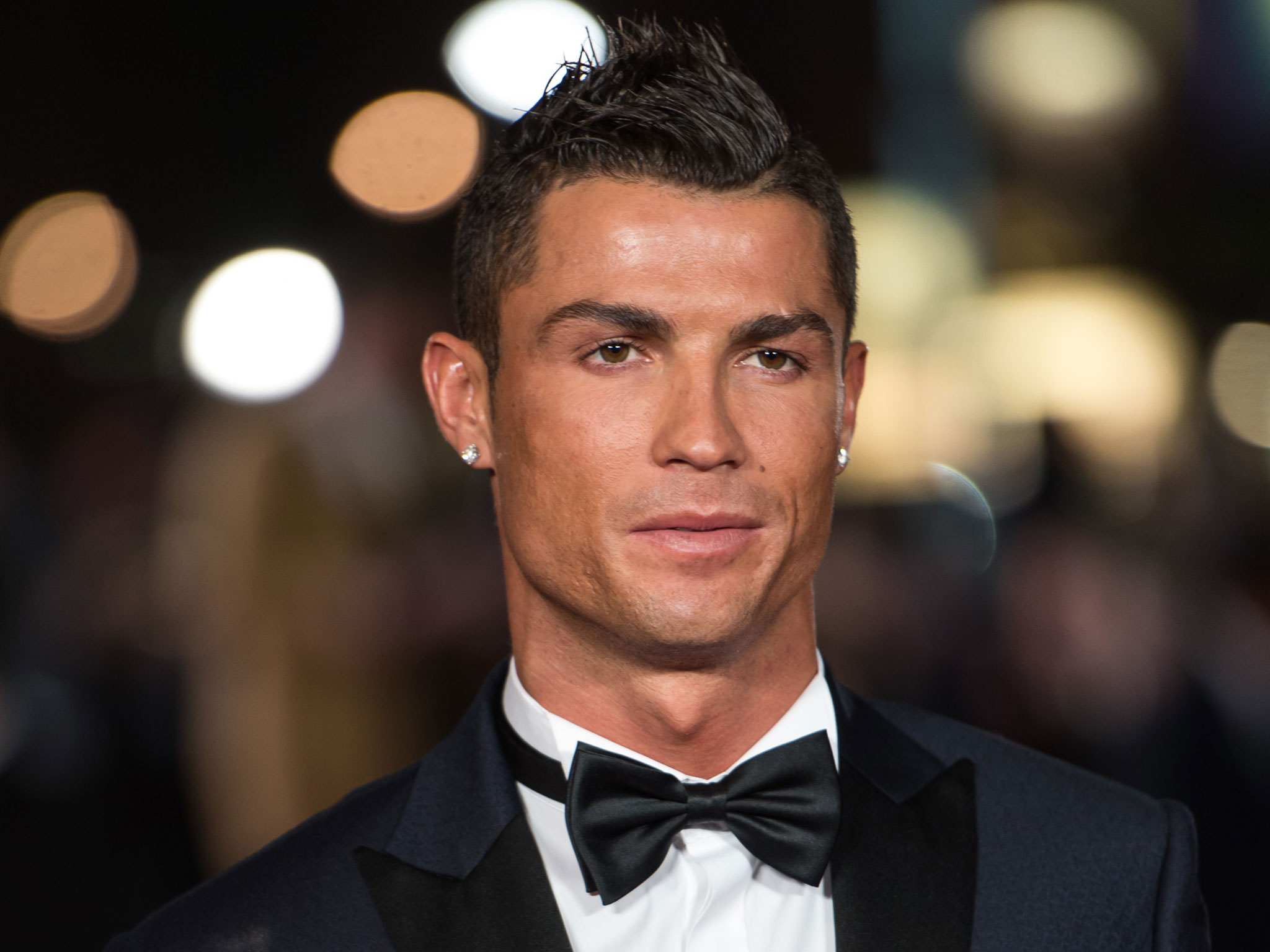 11 Awesome Pictures Of Cristiano Ronaldo - Awesome 11