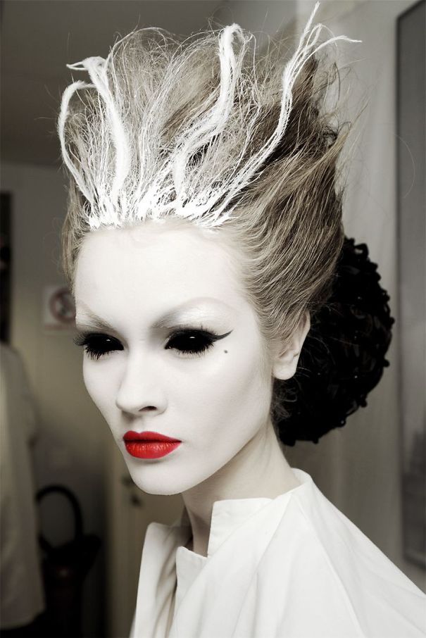 creative-ice-queen-makeup