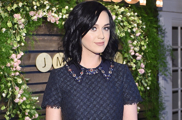 katy-perry-amy-schumer-to-present-at-the-golden-globes