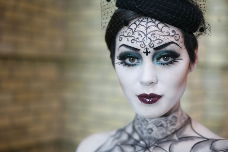 scary-and-sexy-halloween-makeup