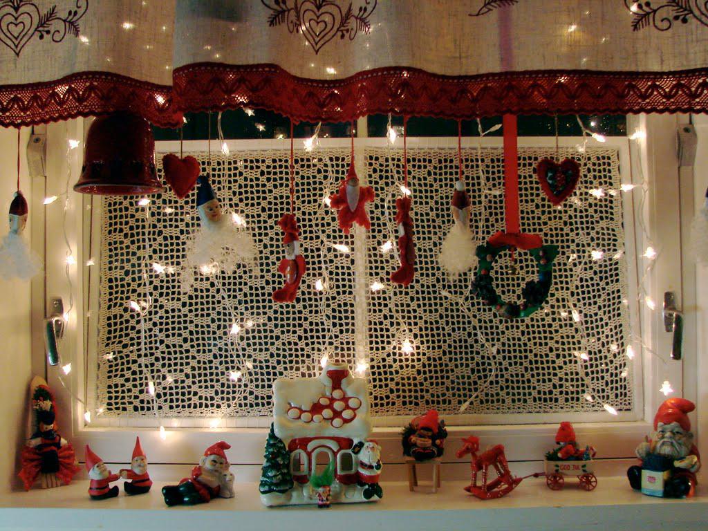 animated-christmas-window-decorations