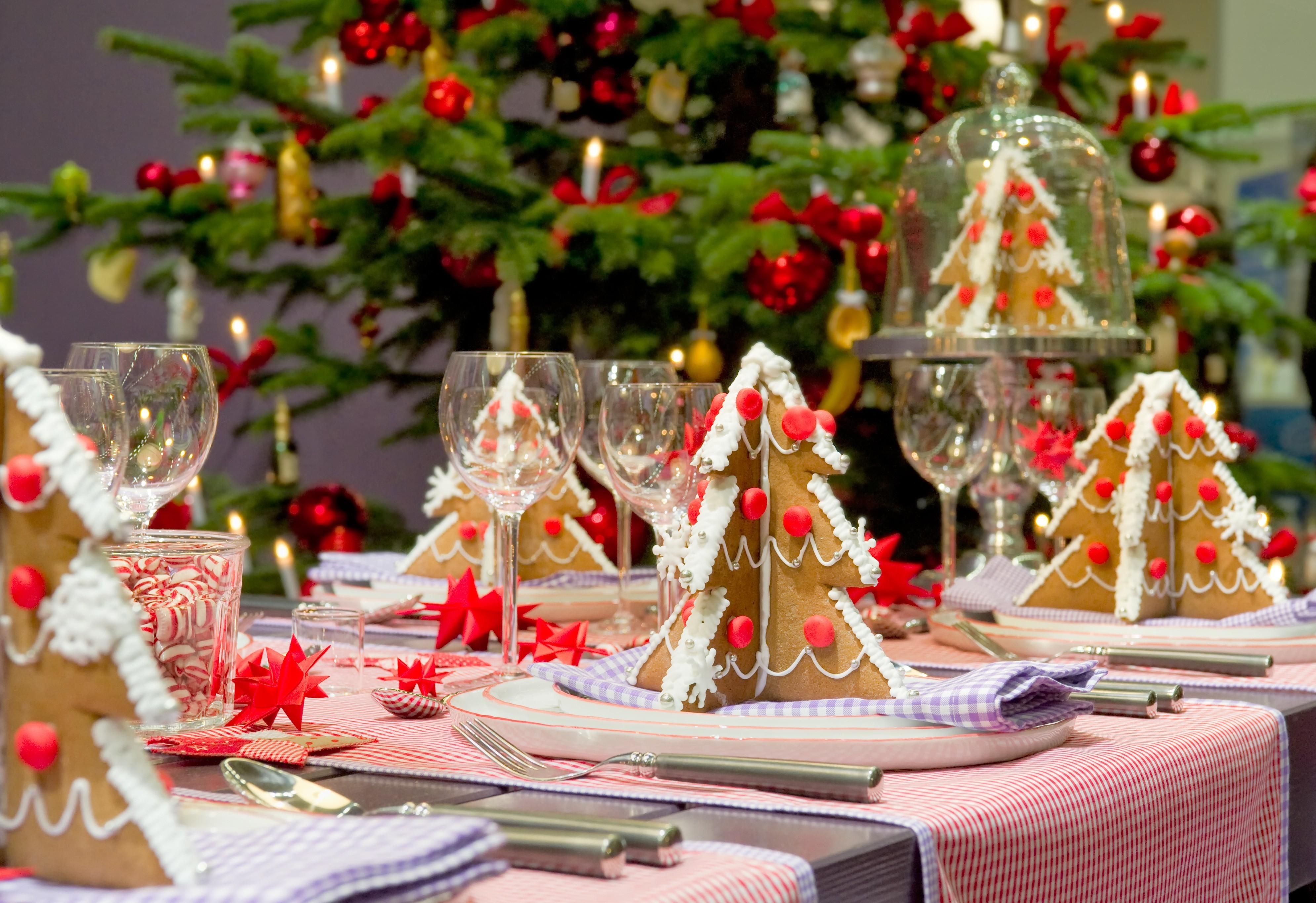 christmas-dinner-table-decoration