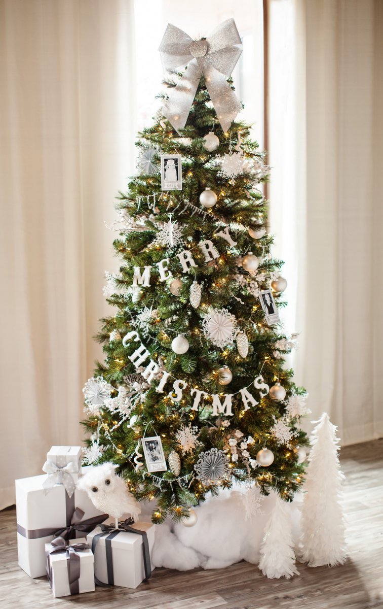 merry-christmas-tree-decorations