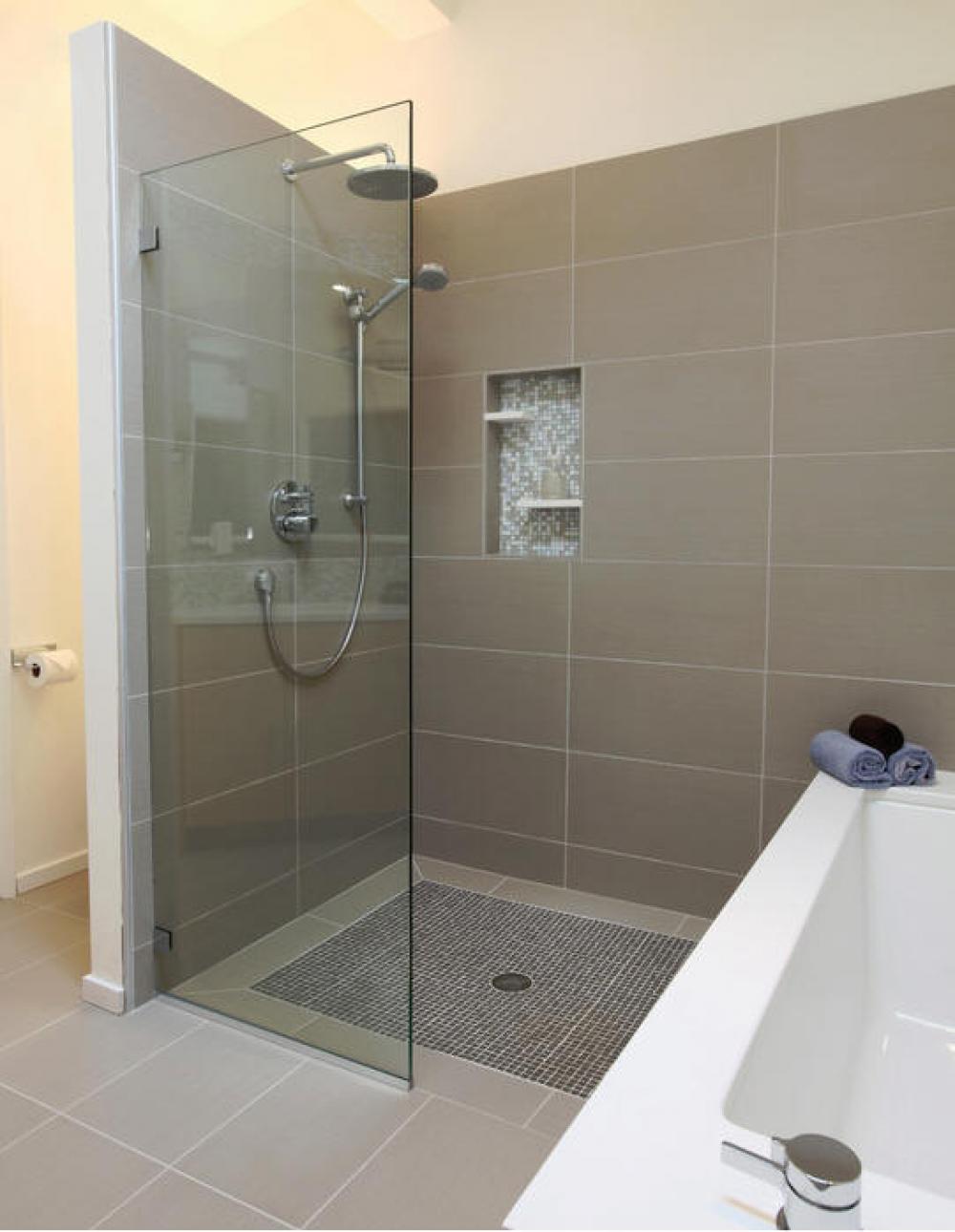 spacious-modern-bathroom-with-glass-shower