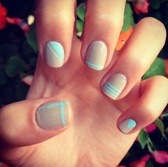 mint-and-nude-nails