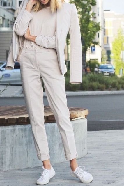 11 Awesome And Classic Neutral Work Outfits - Awesome 11