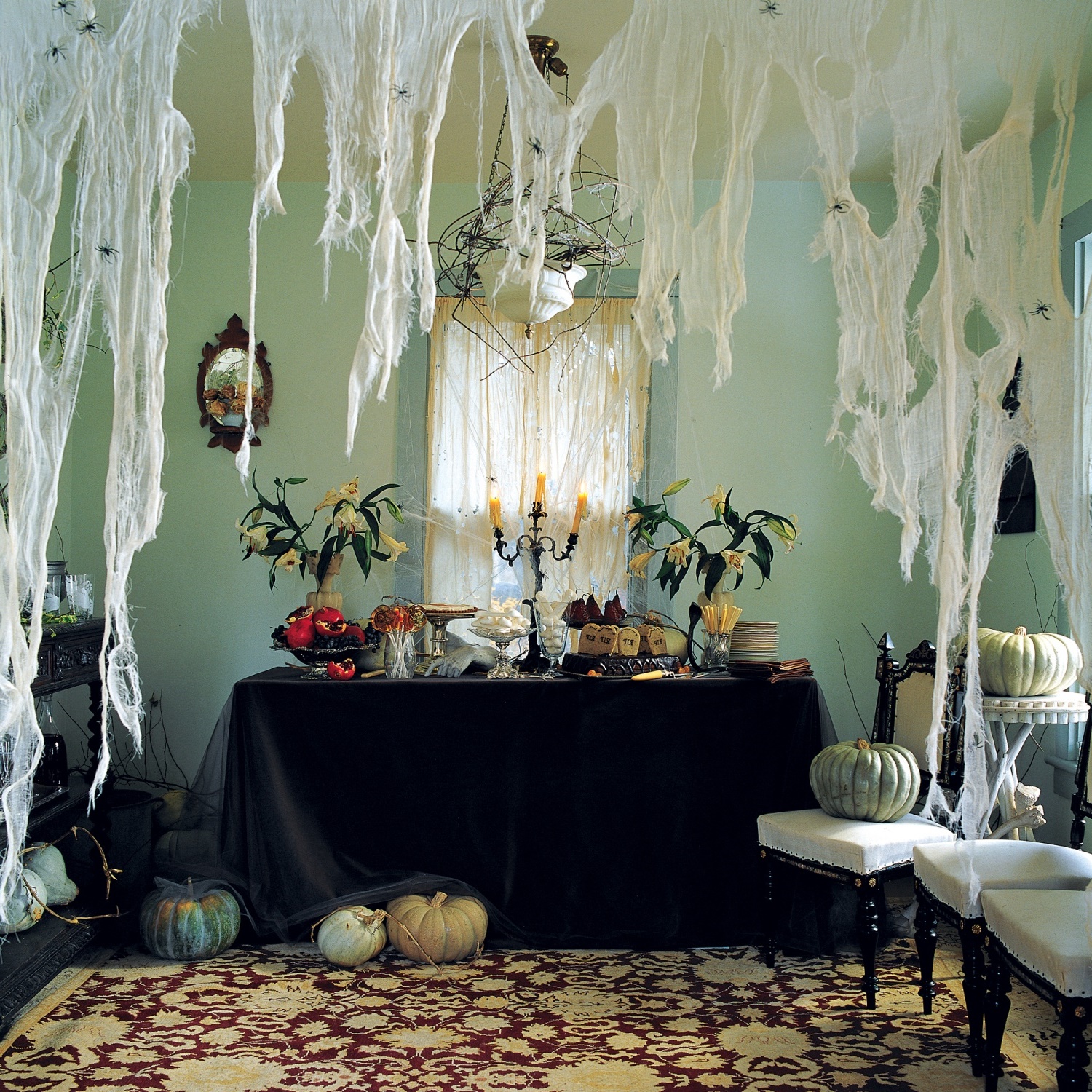 11 Awesome Halloween Indoor Decorations - Awesome 11
